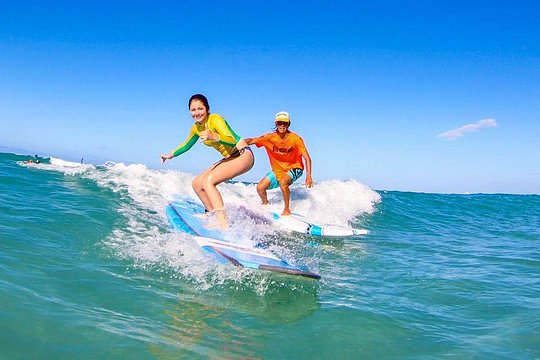 Surfing Lessons On Waikiki Beach — photograph 4