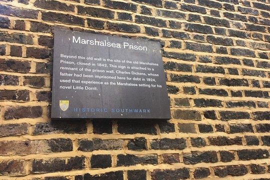 Charles Dickens Private Walking Tour — photograph 4