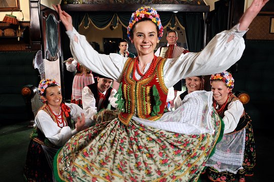Spettacolo folkloristico polacco con cena a 3 portate nel leggendario ristorante di Cracovia — foto 4