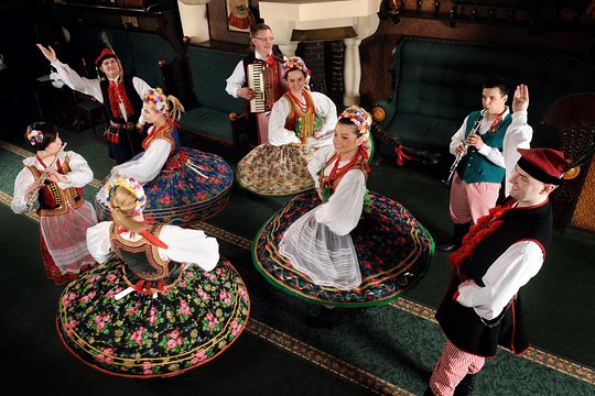 Spettacolo folkloristico polacco con cena a 3 portate nel leggendario ristorante di Cracovia — foto 5