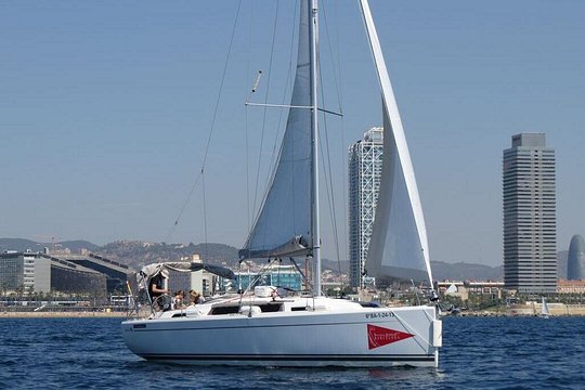 Small-Group Sailing Lesson in Barcelona — billede 3