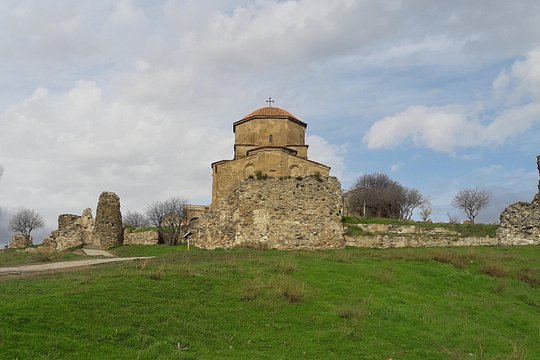 Mtskheta-Uplistikhe-Gori-Borjomi Day Tour — foto 4