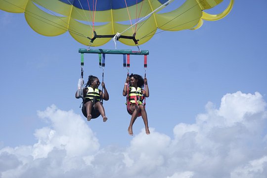 Parasailing Tour — photograph 5