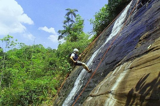 Waterfall Abseiling in Kitulgala — photograph 3