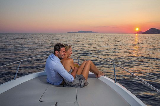 Amazing Sunset by private boat — billede 4