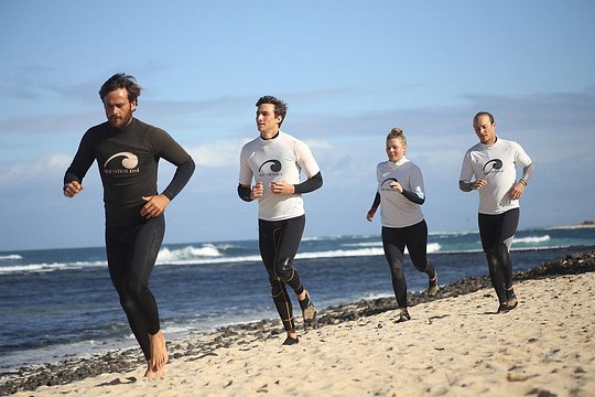 Surf Beginner Course — photo 2