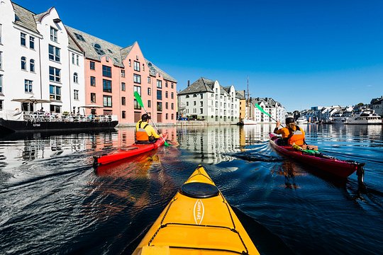 Sea Kayaking In Ålesund — photograph 3
