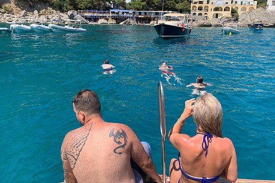 Capri Boat Tour — photograph 5