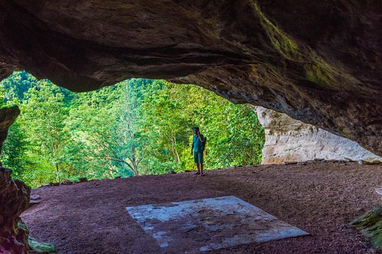 Explore Belilena Cave from Kitulgala — Foto 2