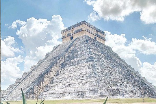Chichen Itza FULL DAY TOUR — photograph 4