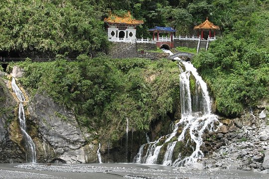 Two-days Yi-lan & Grand Taroko Gorge Park Tour — photograph 3