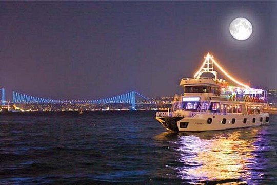 Stage Front Bosphorus Dinner Cruise with Pickup & Drinks included — 사진 3