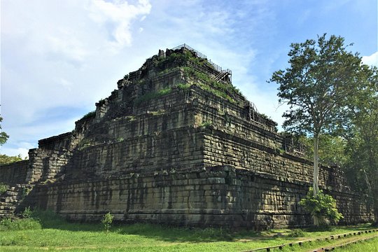Koh Khe Beng Mealea by Shared Tour — photograph 2