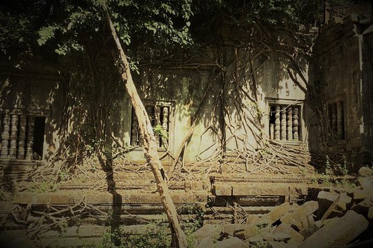 Koh Khe Beng Mealea by Shared Tour — photograph 5