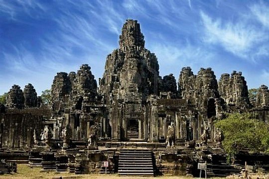 2-Day Private Siem Reap: Angkor Temples & Floating Village — photograph 4