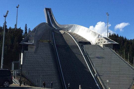 Oslo sights by car — photograph 3