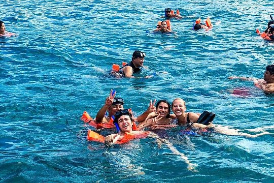 Complete Isla Mujeres excursion from Cancun with all inclusive — photograph 2