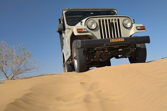 Desert Jeep Safari — photograph 3