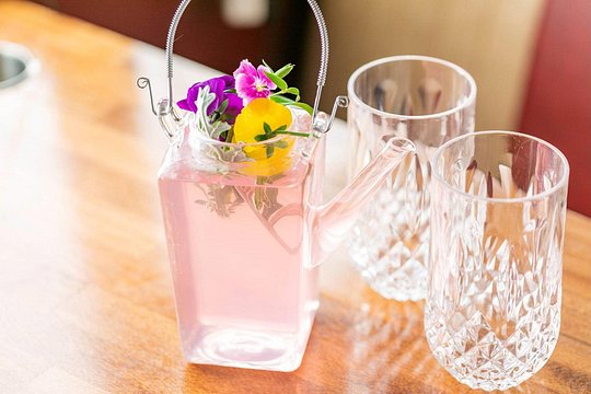 Glasgow Gin Tea Experience — photo 2