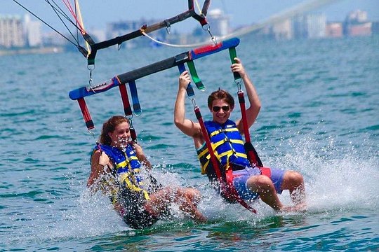 Parasail Flights at Madeira Beach — photograph 3
