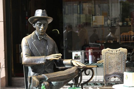 Fernando Pessoa Lisbon Walking Tour — photograph 3