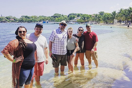 Roatan Monkey and Sloth Tour with Chocolate and Rum Factory — photograph 5