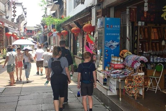 2-Day Yellow Mountain All-Inclusive Mini Group Tour — photograph 5