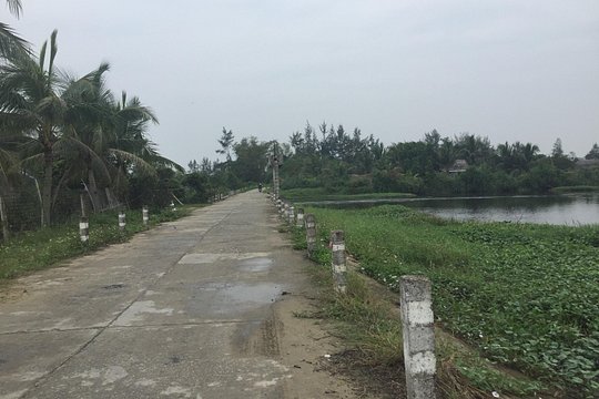 Marble Mountains & Hoian Walking Tour — photograph 2