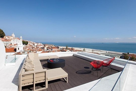 Lisbon experience tailored private tour (half day) — photograph 4