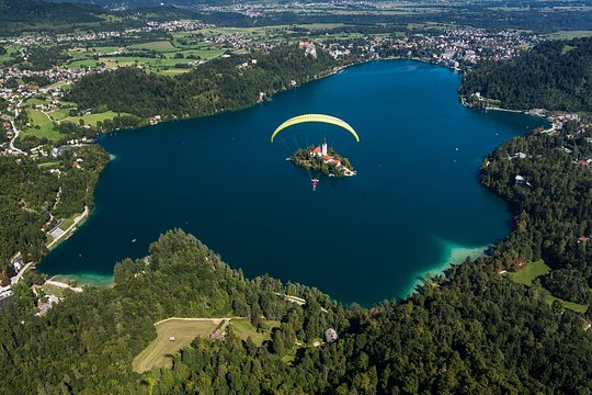 Paragliding Lake Bled — photograph 5