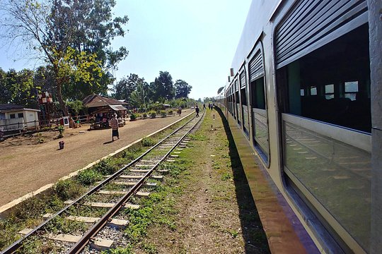 1-night in Pyin Oo Lwin next day to Gokteik tour — billede 4