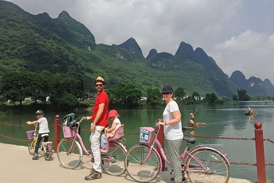 Full-Day Li-River with the 4 Star boat and Yangshuo Cycling Tour — photograph 3