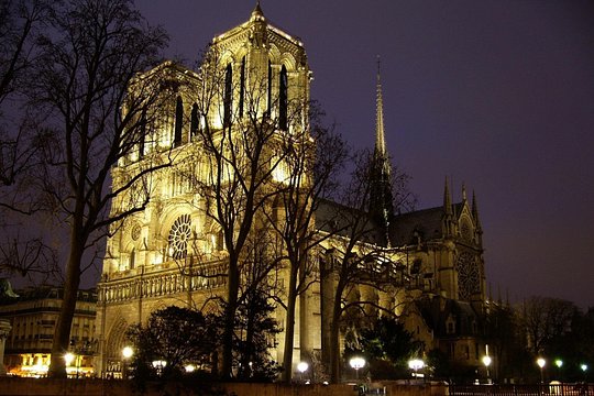 Ghosts of Paris: Mona Lisa Murder Mystery Puzzle Walk — photograph 3