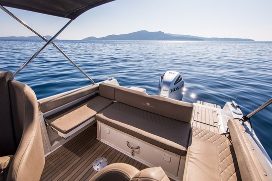 Boat Taxi — photograph 3