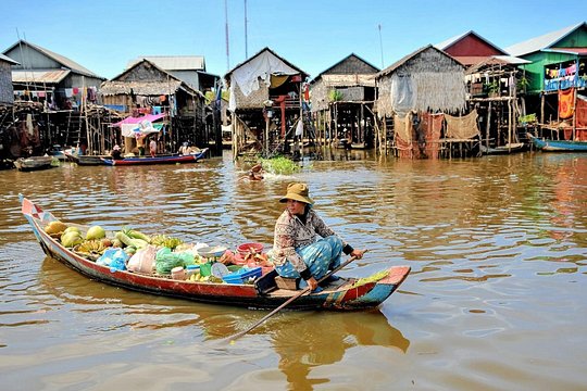 Kompong Pluk floating and sunset — photograph 2