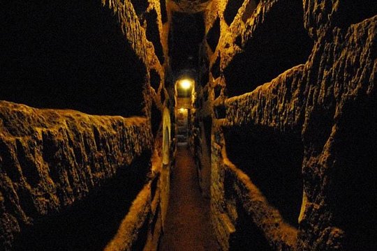 Rome: Small Group Underground Catacombs Tour — photograph 3