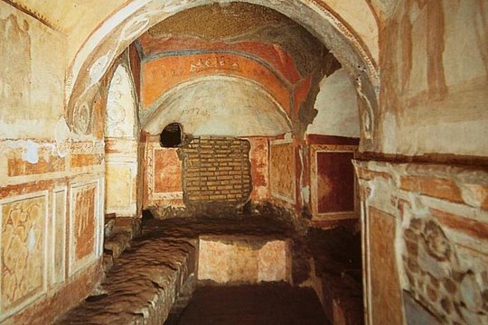 Rome: Small Group Underground Catacombs Tour — photograph 4
