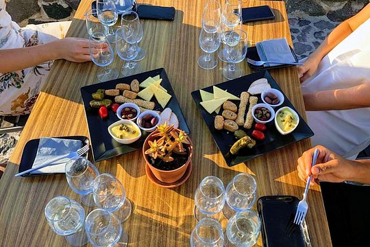 Discover Local Santorini Wine & Tasting — photograph 2
