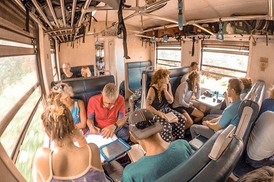 Colombo to Ella train ride on (Train No: 1015 "Udarata Menike") — photograph 3
