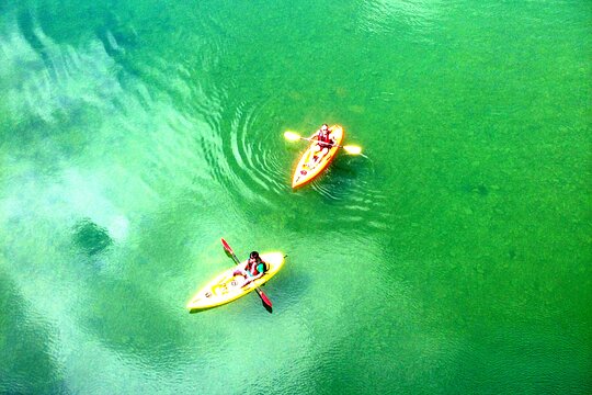 Kayaking Activity in Yangshuo Park, China — photograph 3