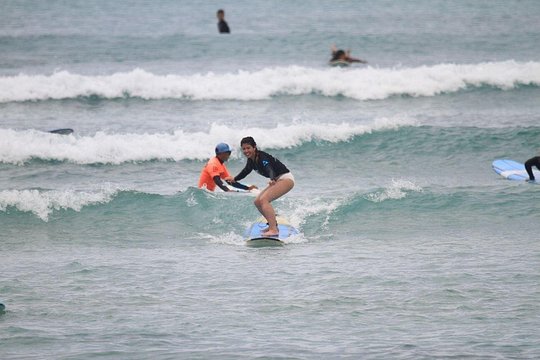 Surfing Lessons On Waikiki Beach — photograph 5