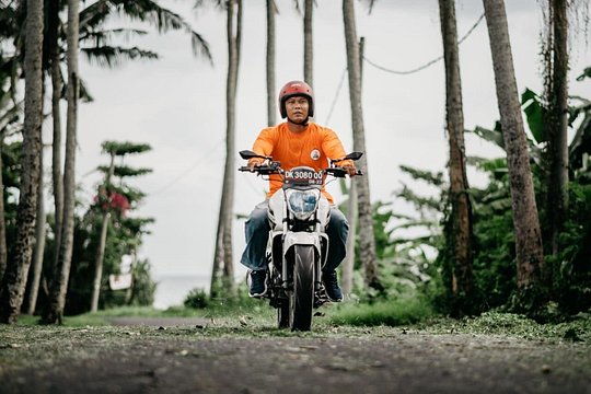 Canggu Motorbike Lessons — photograph 2