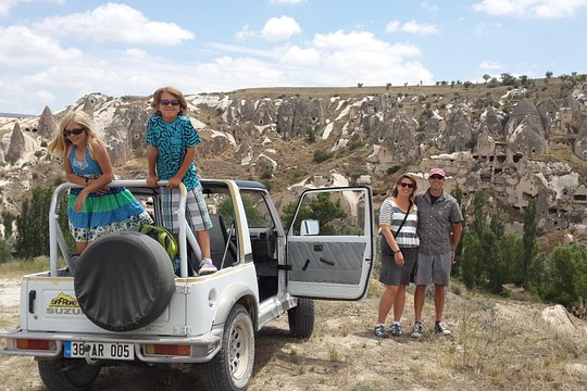 Private minivan and driver full day Cappadocia — photograph 3
