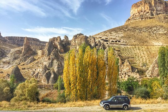 Private minivan and driver full day Cappadocia — photograph 5