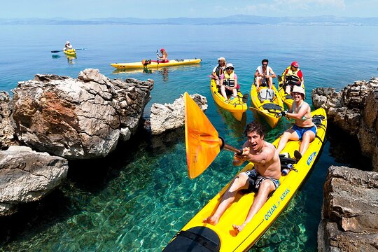 Explore Sutivan by Kayak Activity — صورة 3