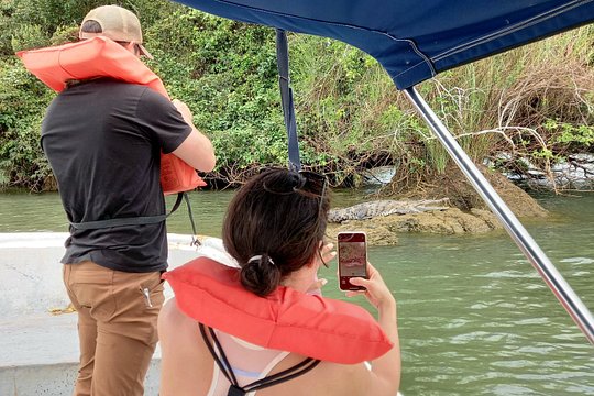 Panama Canal with entrance included and Gatun Lake Boat Tour — photograph 5