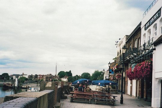 Hammersmith to Chiswick: A Self-Guided Audio Tour along the Riverside — photograph 2