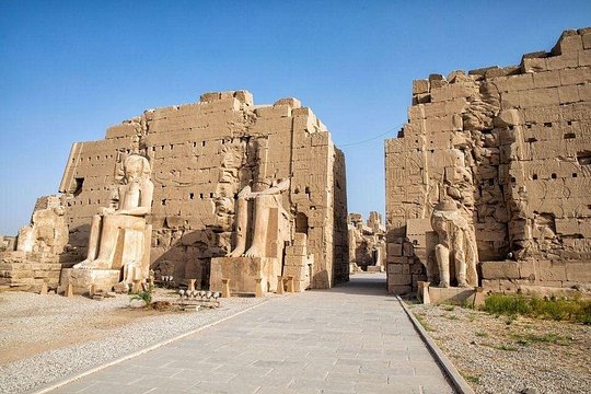 From luxor special Nile cruise program for 3 nights with plane ticket from Cairo — foto 3