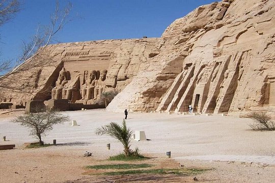 From luxor special Nile cruise program for 3 nights with plane ticket from Cairo — foto 4