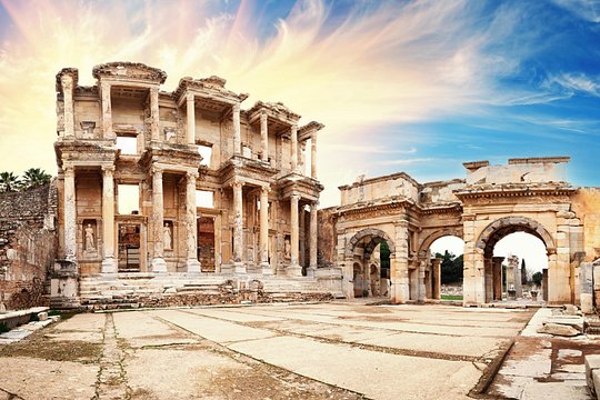 Late Start Private Ephesus Tour with Guide & Driver — photograph 2